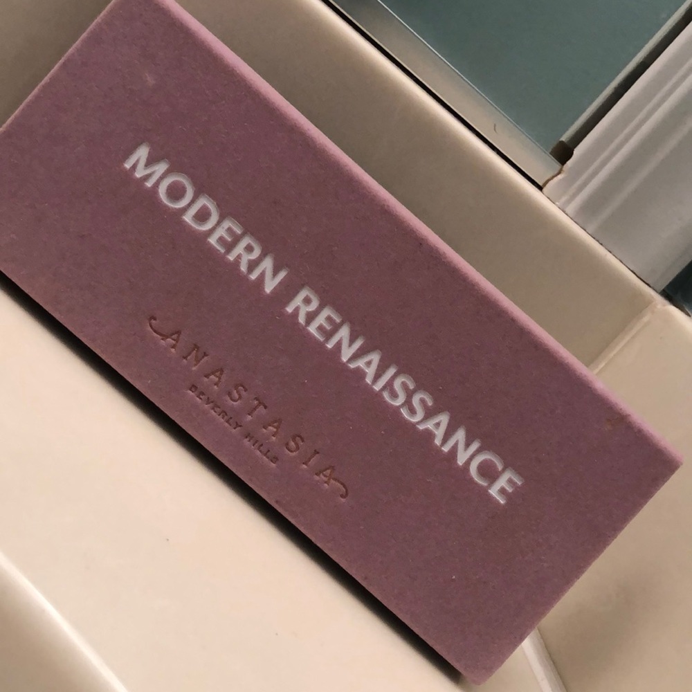 Anastasia Beverly Hills Modern Renaissance